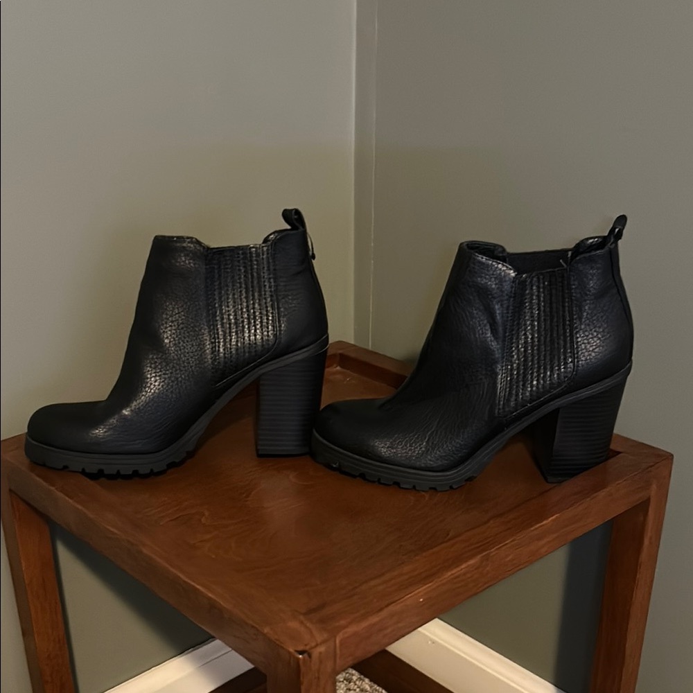 Sam & Libby Black Ankle Boots women’s 7.5